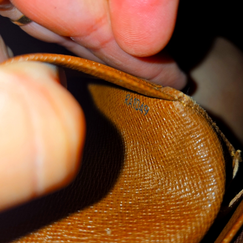 Wallet - Picture 2 of 11